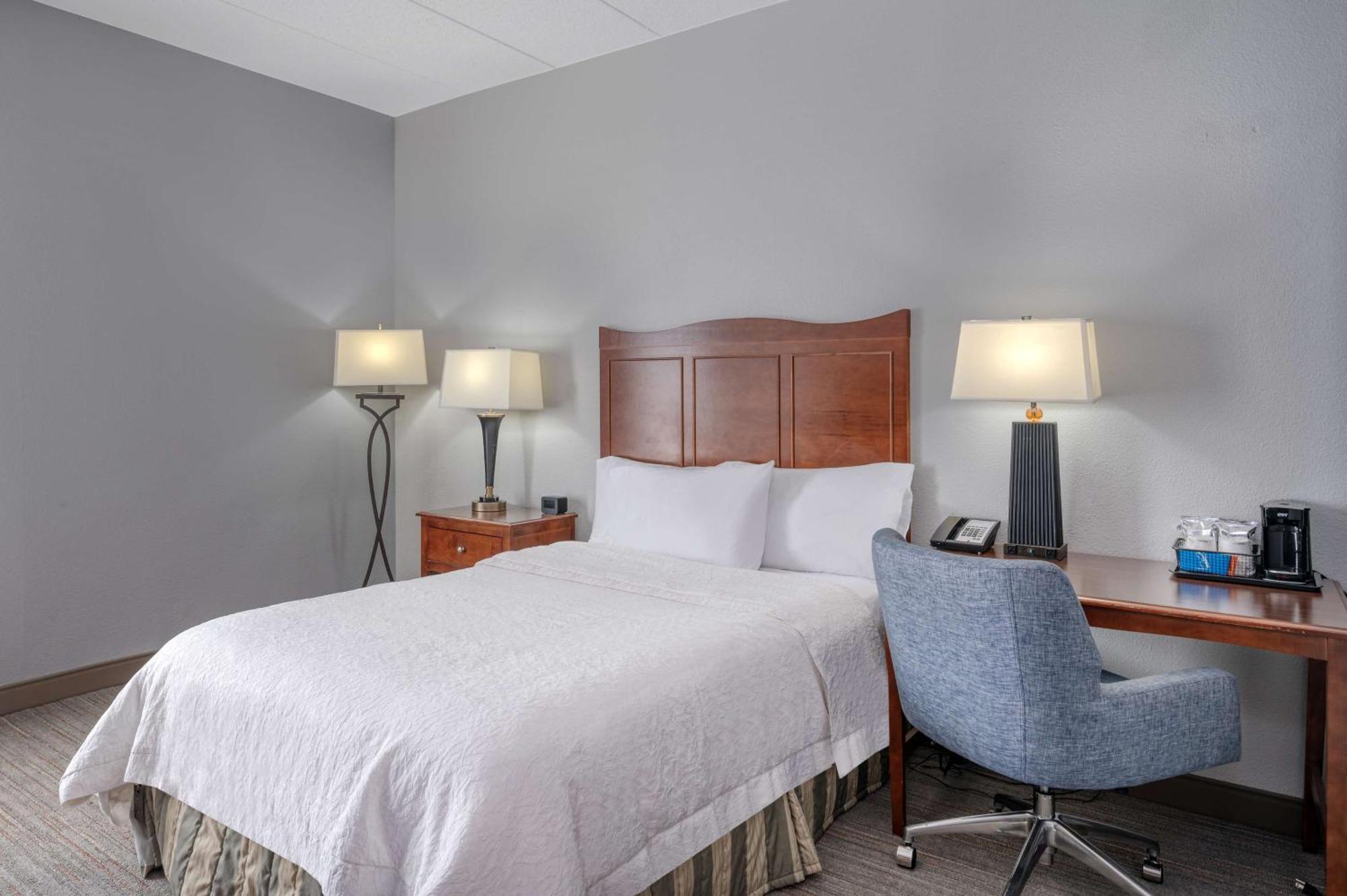 Hampton Inn Baltimore/White Marsh Exterior photo